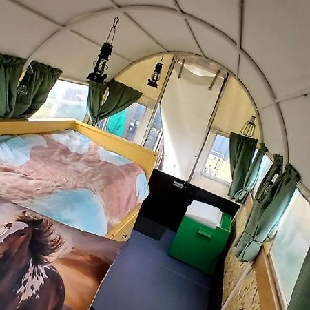 De Huifkar, Trekkershut Bij Sneek Hotel Hommerts ภายนอก รูปภาพ