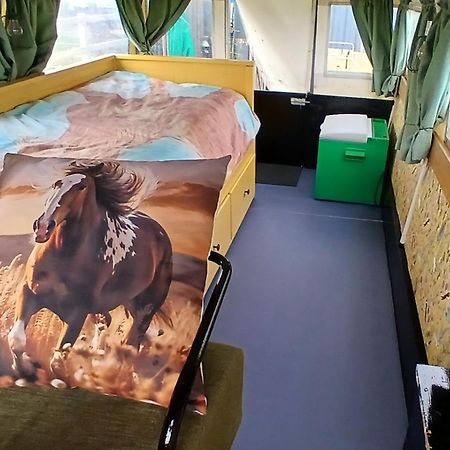 De Huifkar, Trekkershut Bij Sneek Hotel Hommerts ภายนอก รูปภาพ